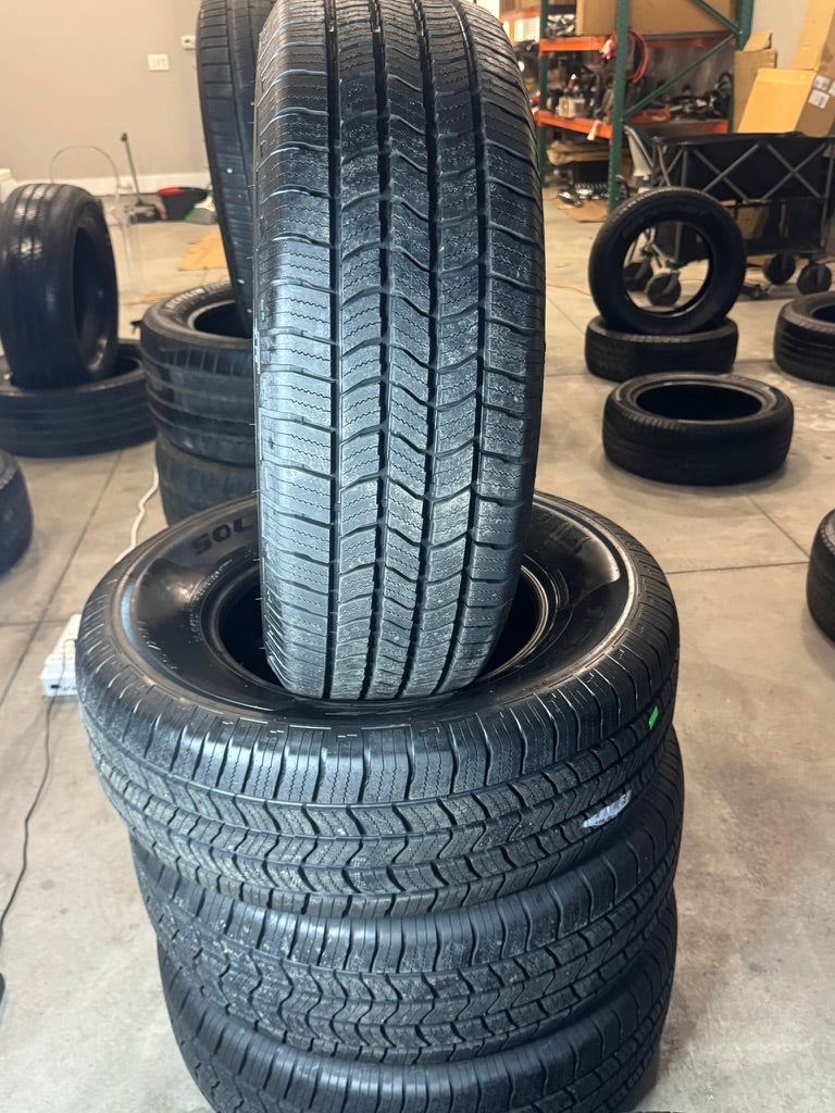 Set of 4 Starfire Solarus ht 265/70r17